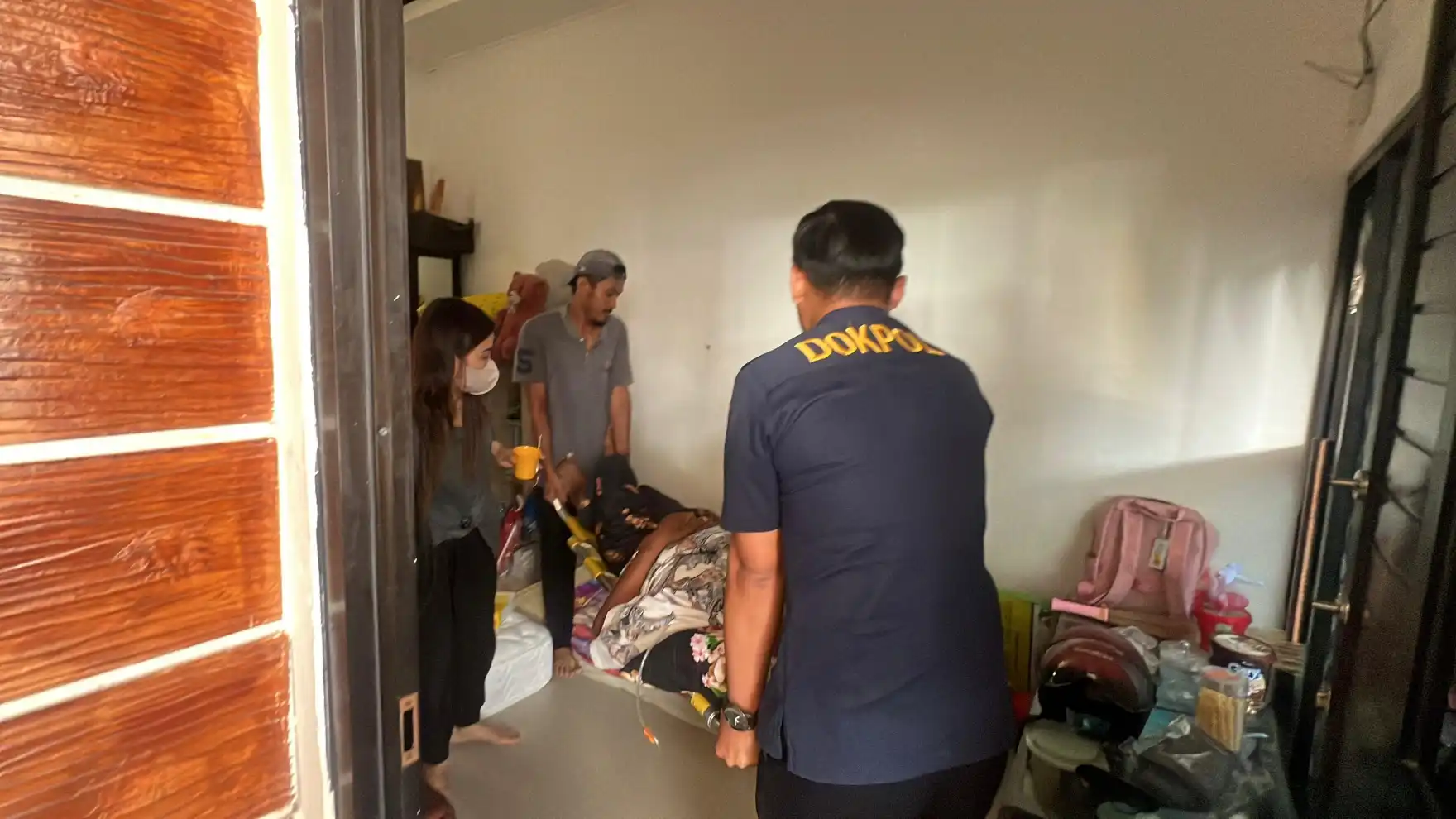 Polres Gresik Hadir untuk Masyarakat, Layanan Ambulans Gratis Bantu Pasien Darurat ke RSUP Kemenkes Surabaya
